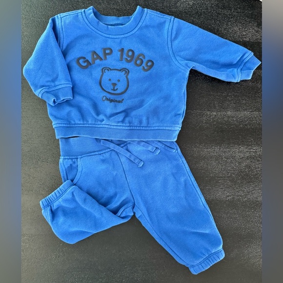 Baby GAP 2 pc set - Picture 1 of 7